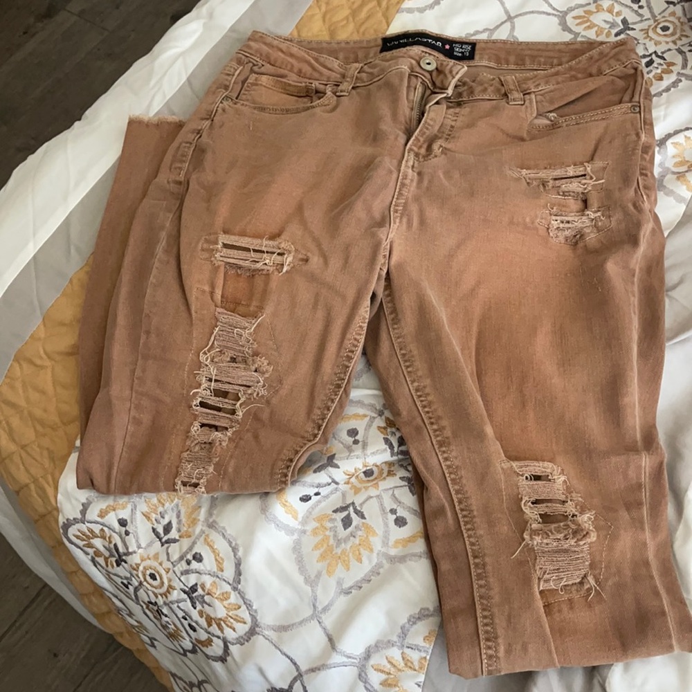 Skinny leg Distressed jeans